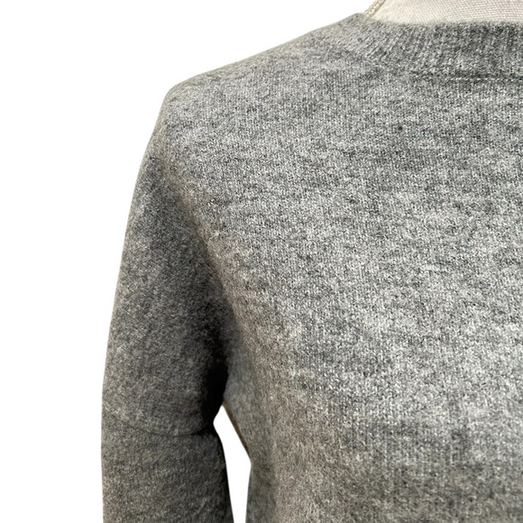 Zara gray wool blend oversized crew neck cropped
Dolman sleeves size small - Picture 6 of 10